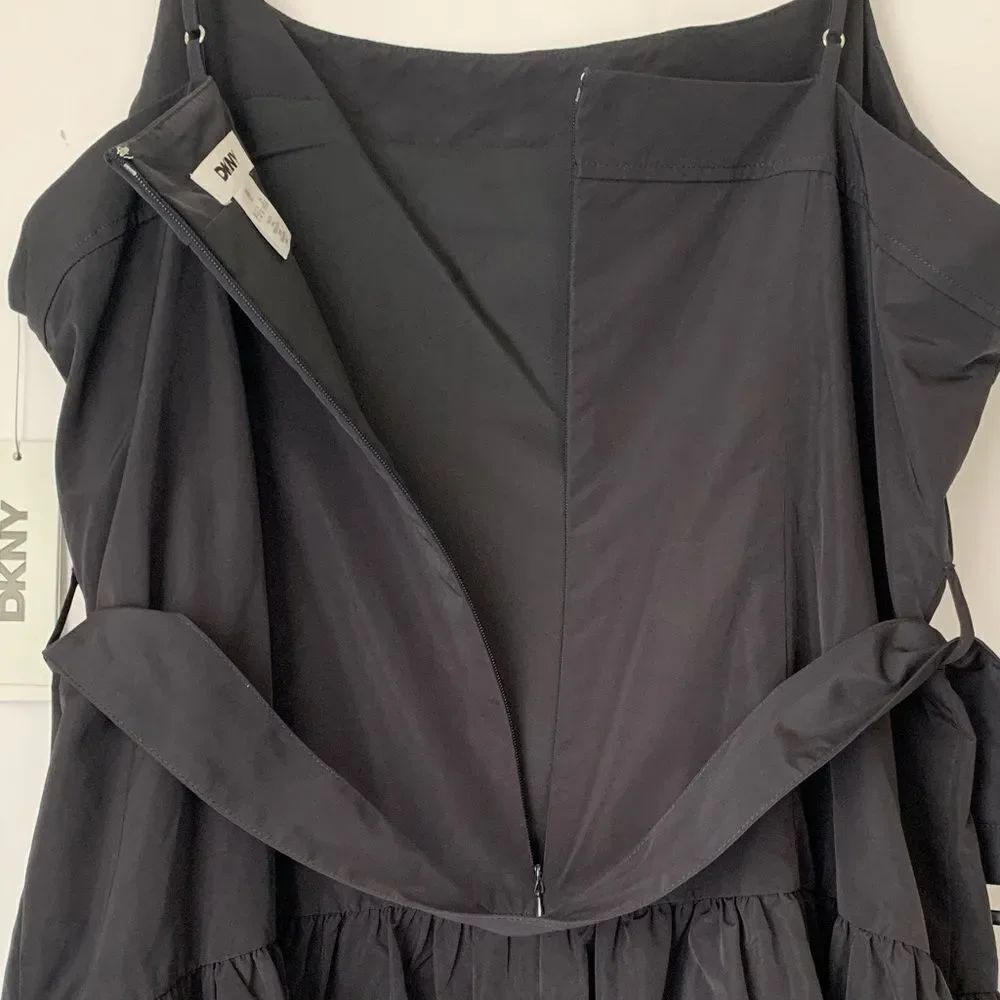 NWT Dkny Black Spaghetti Strap Bubble Hem Mini Dress with Grommet Belt Size 14 - Picture 9 of 12